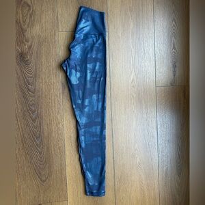 Aerie Blue Real Me Camo High-Waisted Leggings 7/8